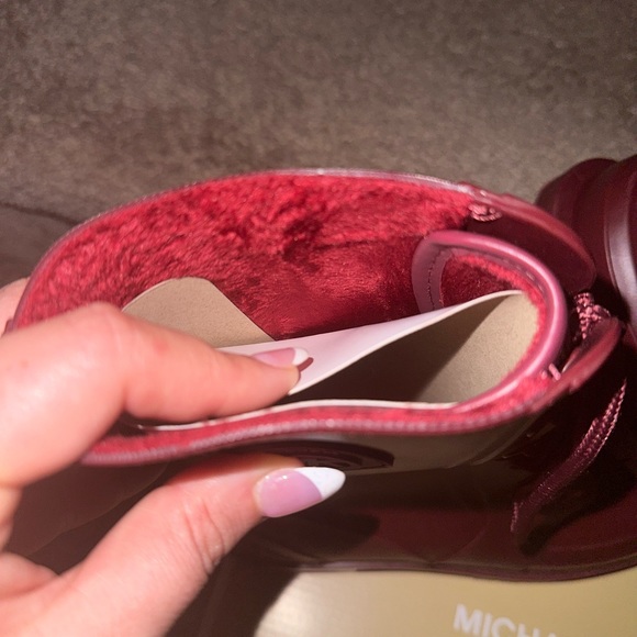 Michael kors boots - Picture 3 of 5